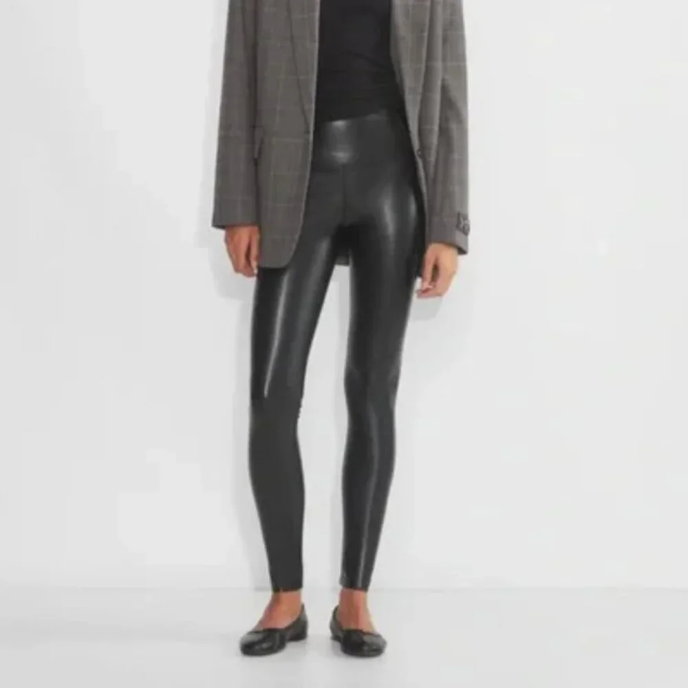 Aritzia Wilfred Free Daria Pant High Waisted Vegan Leather Leggings Black Size M - Picture 2 of 14